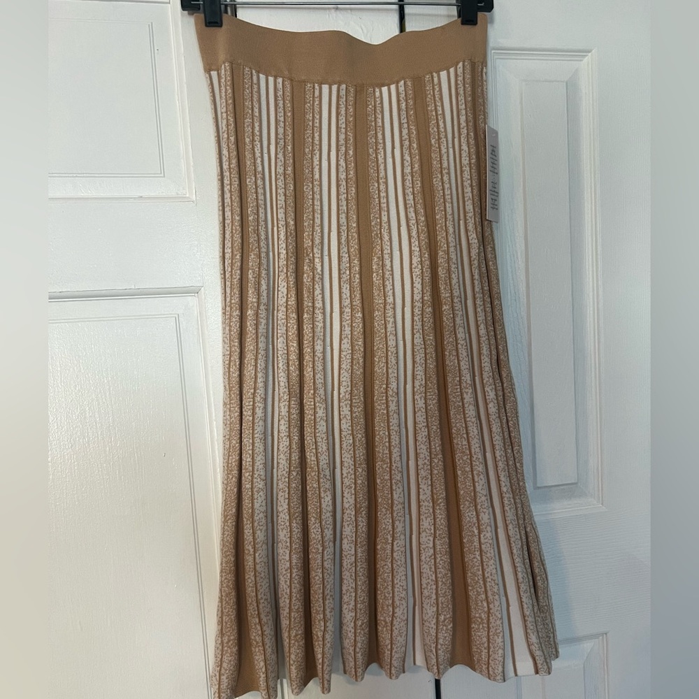 Women’s A-line skirt